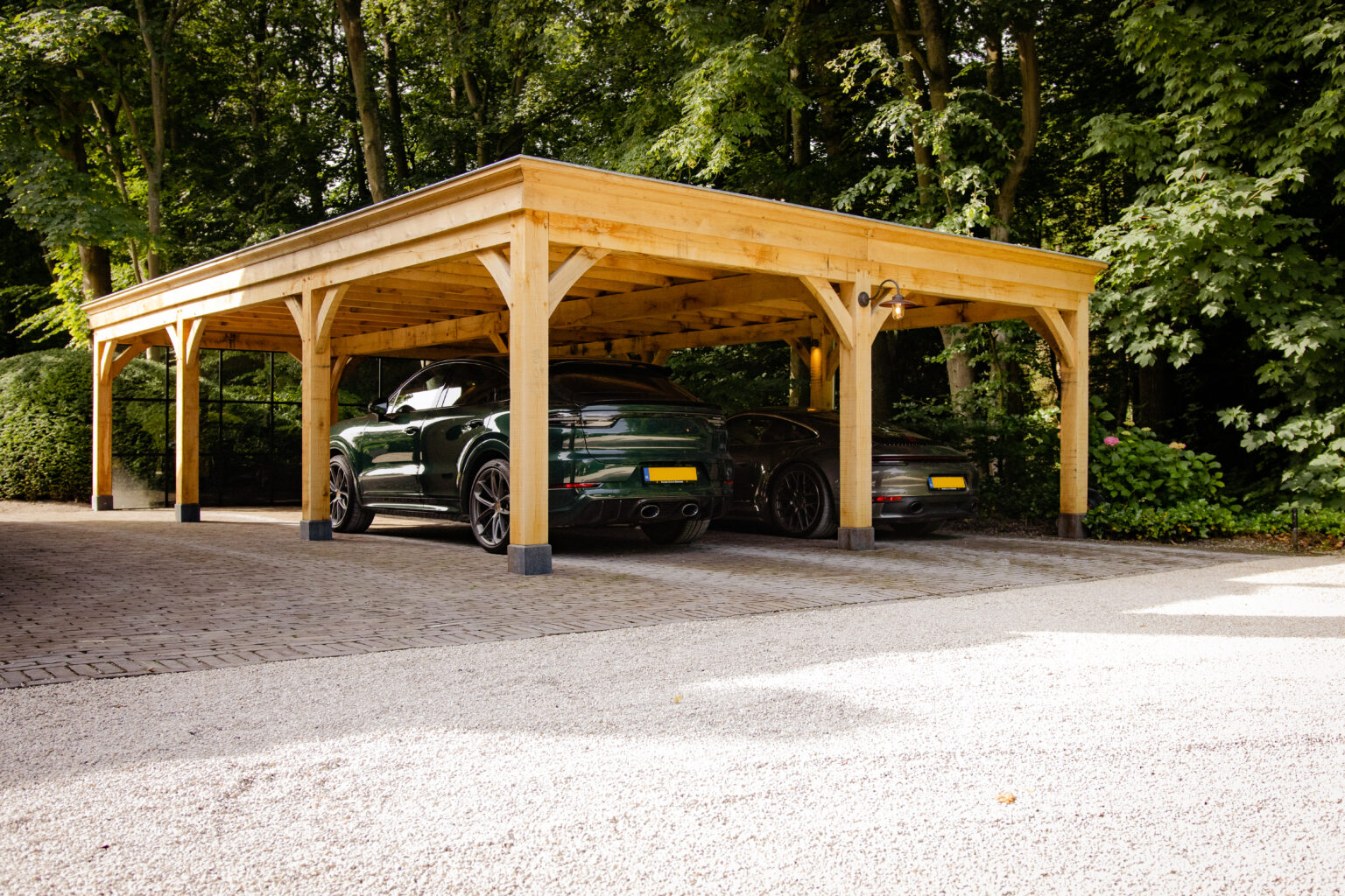 Hout en Living, uw partner voor een landelijke carport!